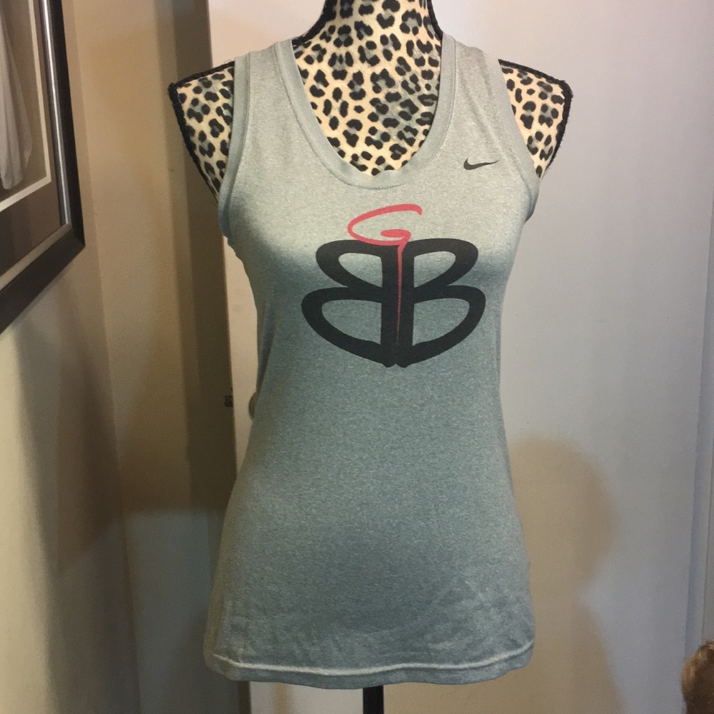 đź’™Great cond Nike Dri-Fit workout shirtđź’™ - Picture 5 of 8